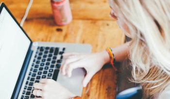 Quais direitos possui o profissional contratado como pessoa jurídica