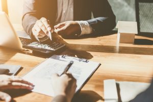 Acompanhe as principais informações acerca da precificação e saiba como realizar as publicações em Diários Oficiais. 