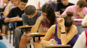 estudantes no vestibular que entraram graças a lei de cotas